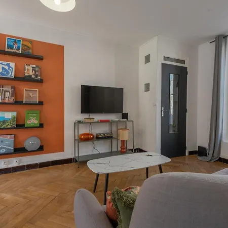 アパート T3 63m2 - L'atypique Et Son Jardin De 350m2 Au Coeur De ディーニュ・レ・バン